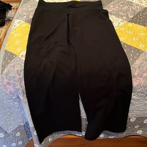 Black yoga pants/flared leggings